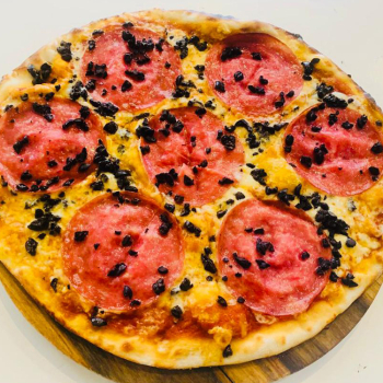 Pizza salami -aceituna